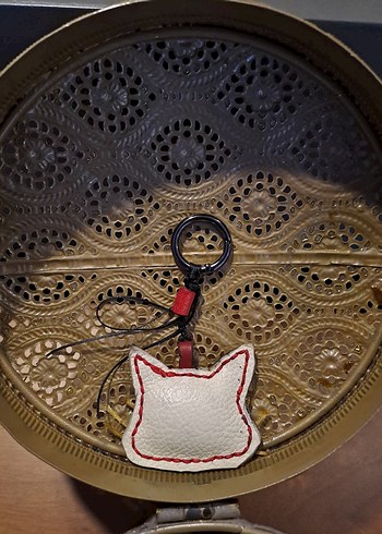 Kedi Figürlü Deri Charm - Görsel 3