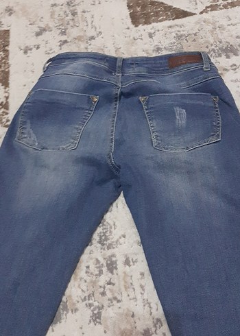 Yırtık Detaylı Mavi Denim Kadın Pantolon - Görsel 3