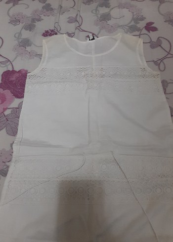 Dantel Detaylı Beyaz Uzun Kolsuz Elbise - Görsel 4