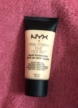 Nyx stay matte but not flat 01 İvory fondoten