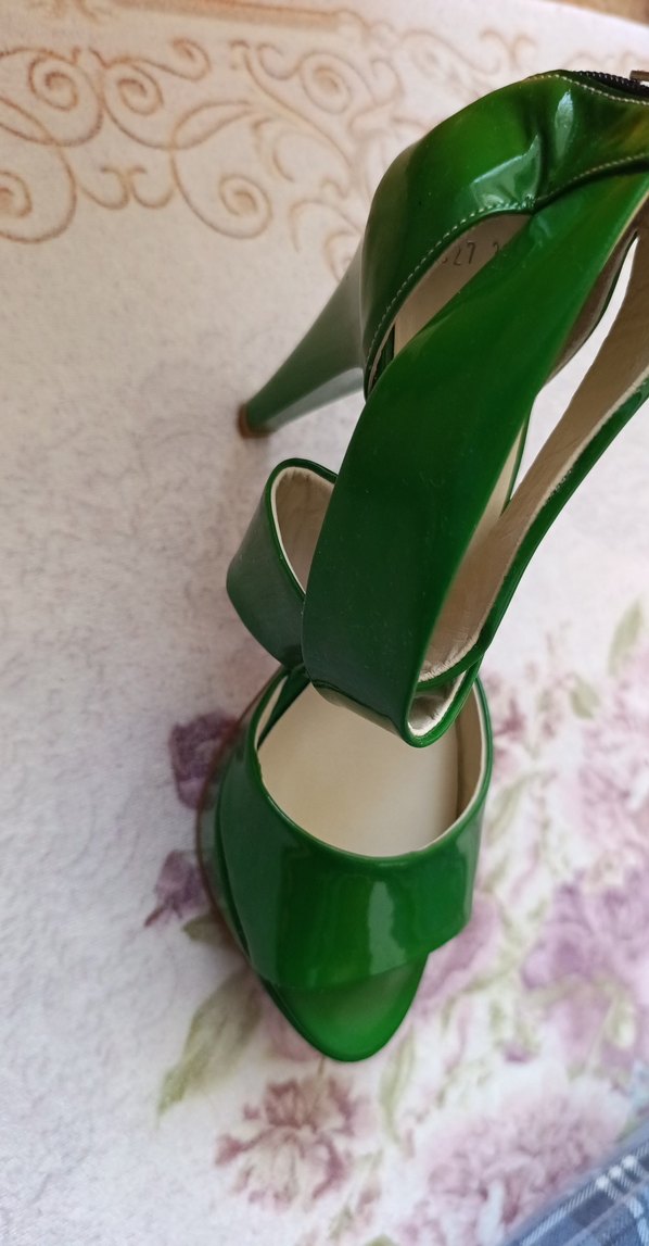 Yeşil Parlak Platform Topuklu Kadın Ayakkabı - Görsel 2