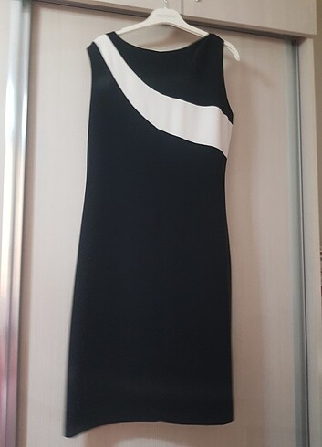 44 Beden siyah Renk Siyah beyaz elbise