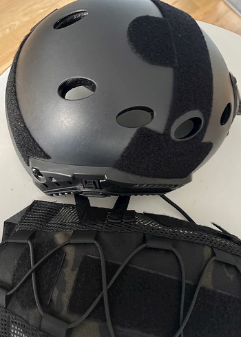 Siyah koruma kaskı ve kılıfı - paintball a airsoft için - Görsel 4