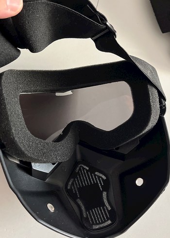 Kemerli Siyah Kamuflaj Motosiklet Kaskı - Görsel 3