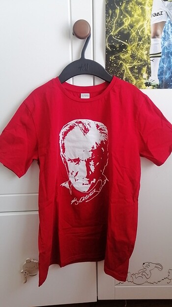Atatürk baskılı kırmızı tişört