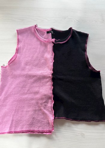 Pembe Siyah Kolsuz Crop Top - Görsel 2