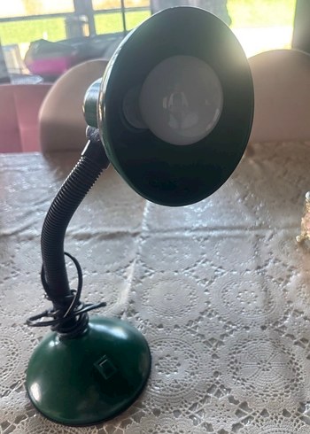 Koyu Yeşil Masa Lambası - Görsel 2