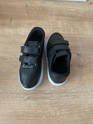 27 Beden siyah Renk Çocuk spor ayakkabısı