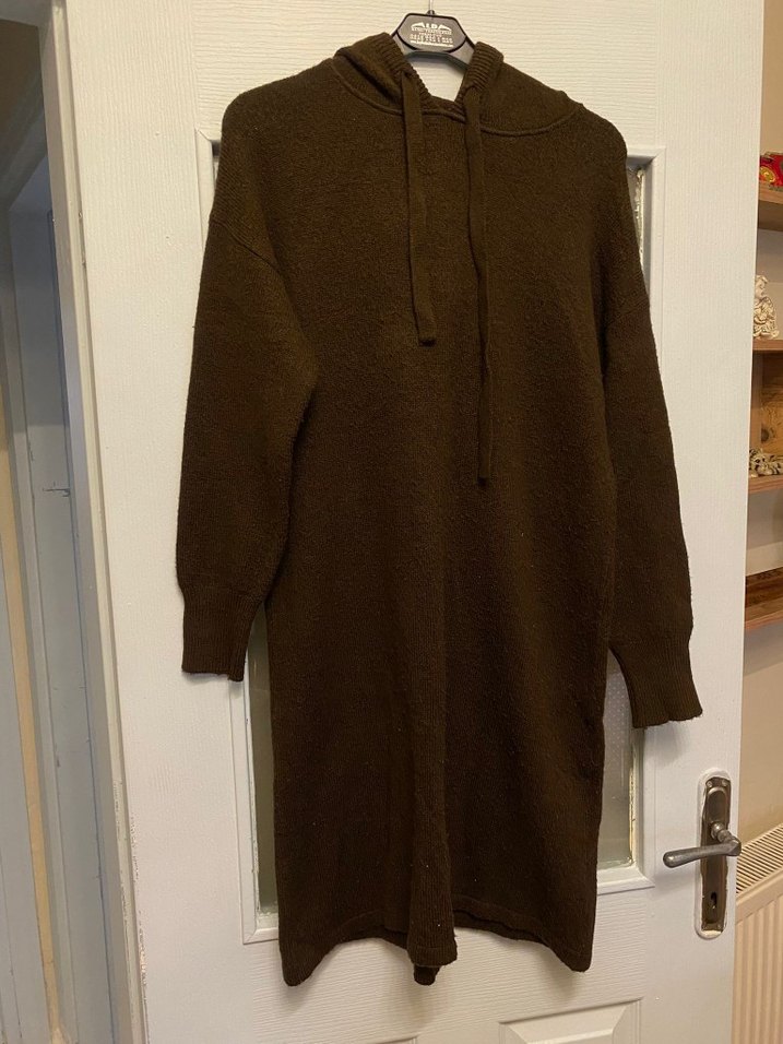 Kahverengi Kapüşonlu Uzun Triko Elbise - Görsel 2