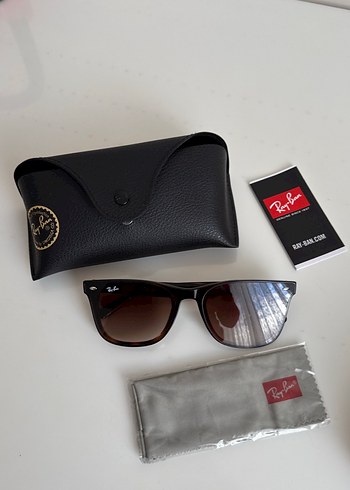 Parlak Kahverengi Ray-Ban Kadın Güneş Gözlüğü