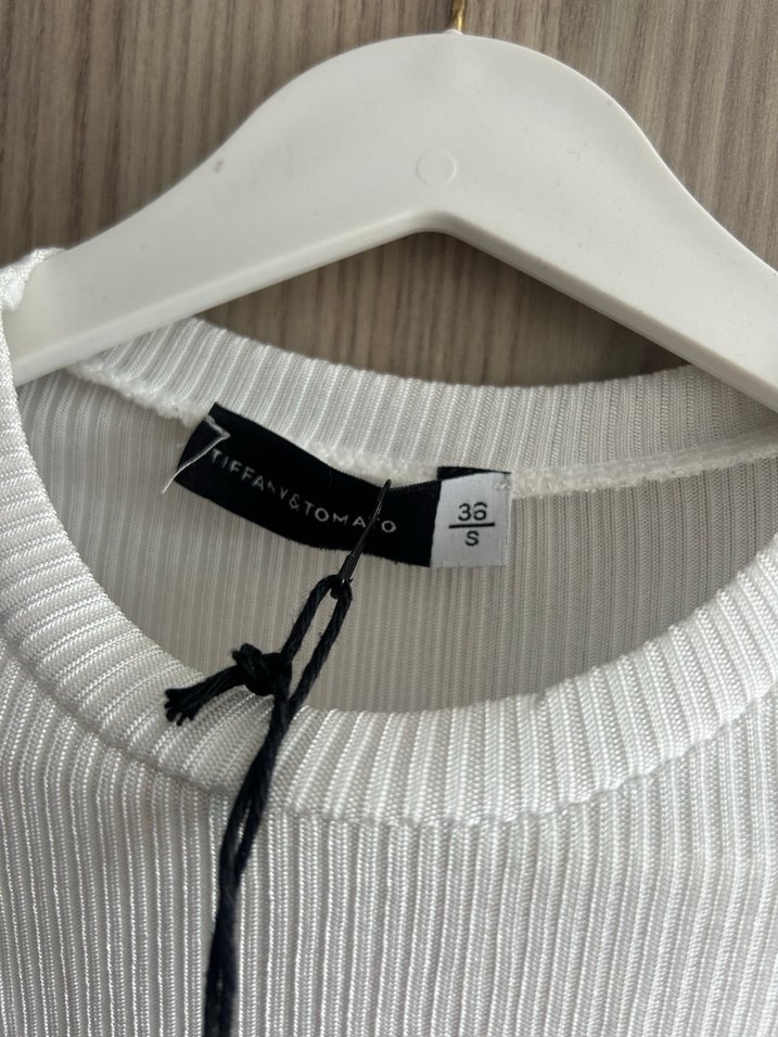 Uzun Kollu Beyaz Kadın Tişört - Görsel 4