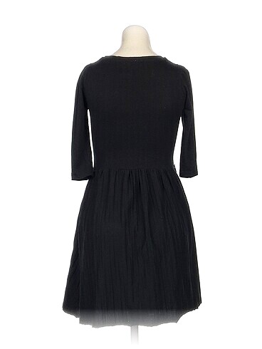 s Beden PreLoved Kısa Elbise %70 İndirimli.