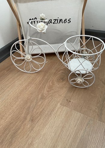 Beyaz ferforje Çiçekli Dekoratif Bisiklet