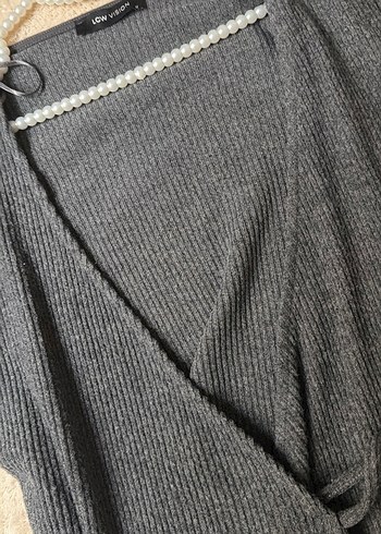 Gri V Yakalı Trik Hırkası - Görsel 4