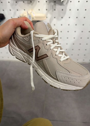 New Balance ürünü