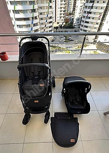 9- 18 kg Beden Siyah Katlanabilir Bebek Arabası