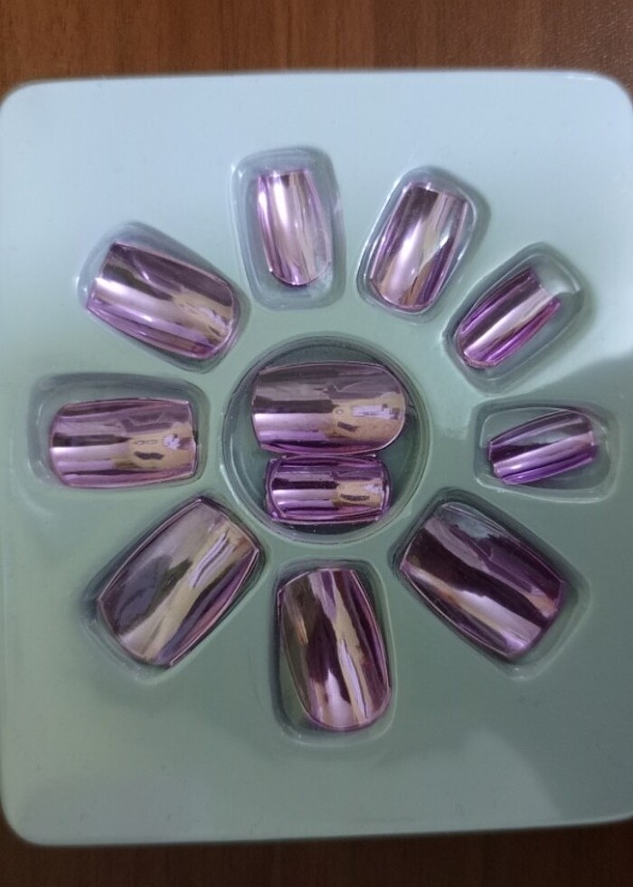 Takma Tırnak  - Görsel 2