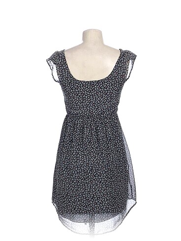 34 Beden PreLoved Kısa Elbise %70 İndirimli.
