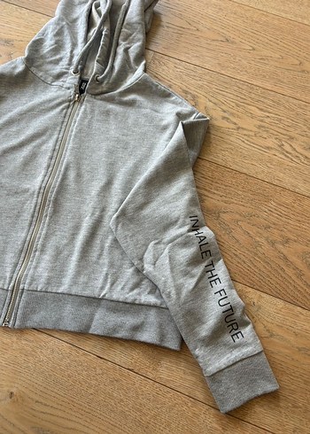 m Beden Gri Kapüşonlu Fermuarlı Crop Sweatshirt