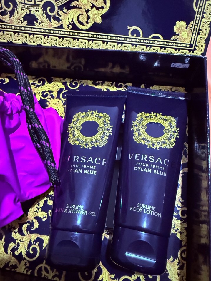 Versace Mor Fermuarlı Kadın Çantası krem +duş jeli - Görsel 3