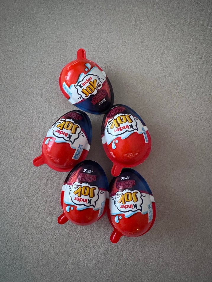 Renkli Kinder Joy Yumurtalar - Görsel 2