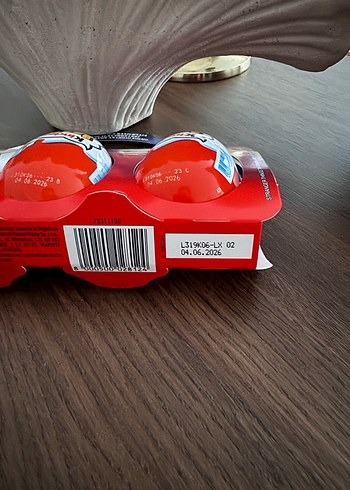 Parlak Kırmızı Stranger Things Figürlü Yumurta - Görsel 2