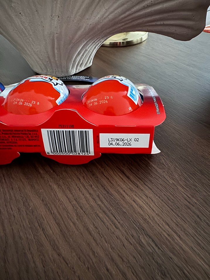 Parlak Kırmızı Stranger Things Figürlü Yumurta - Görsel 2