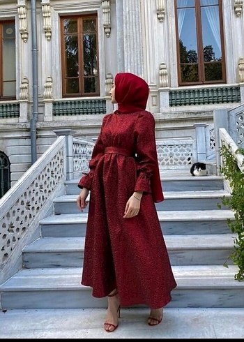 Bordo Parlak Uzun Drapeli Abiye Elbise