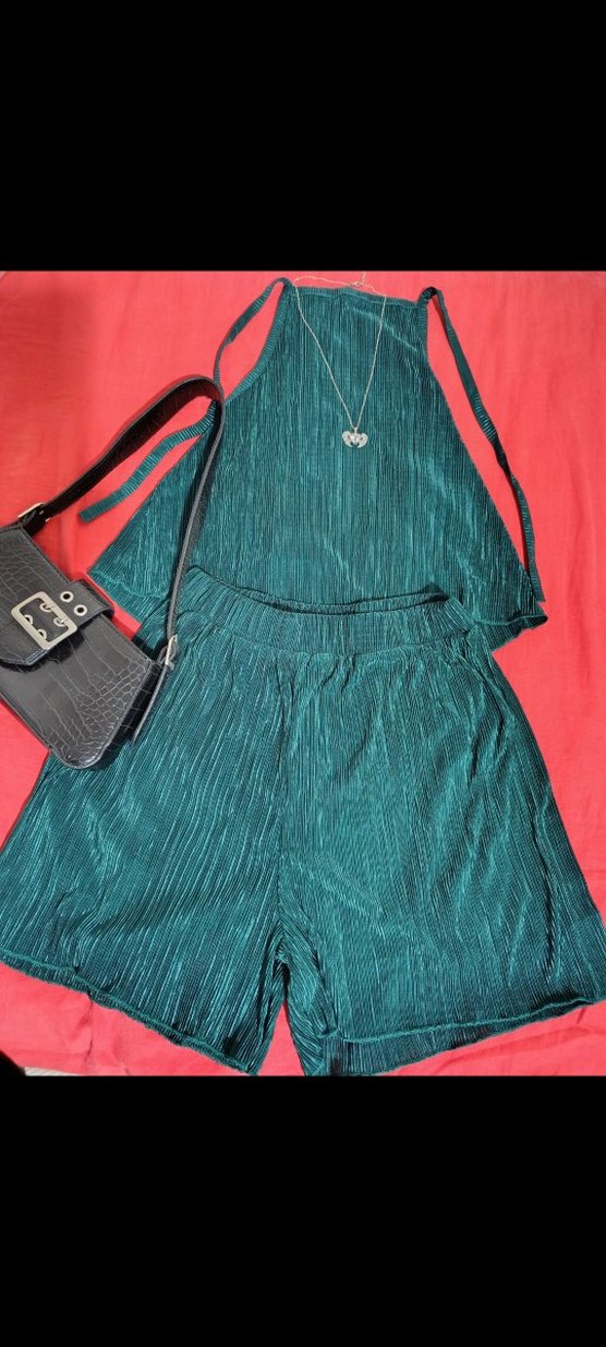 Kadın Yeşil Piliseli Şortlu Takım - Görsel 2