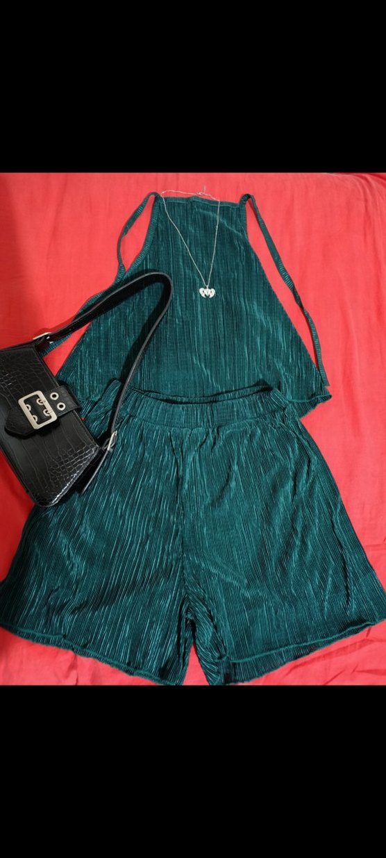 Yeşil Kadın Mini Piliseli Şortlu Takım - Görsel 2