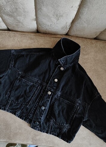 TRENDYOLMİLLA (CROP DENİM CEKET)