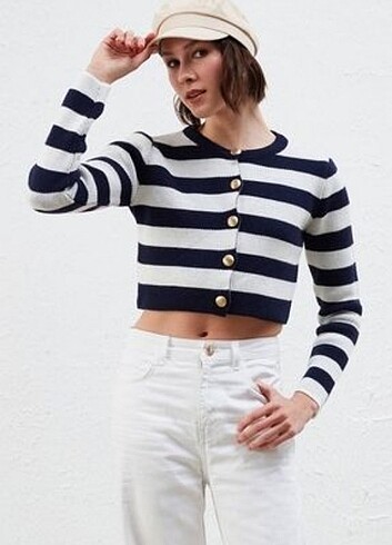 LACİVERT ÇİZGİLİ CROP KAZAK