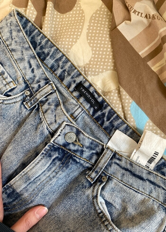 Yırtık jean - Görsel 5