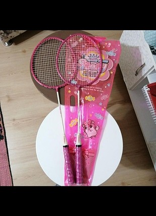 badminton raketi 2 adet