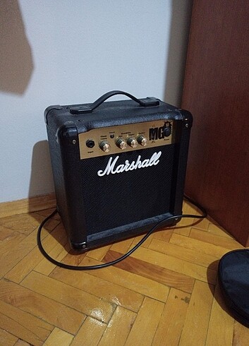 Marshall MG10 Amfi