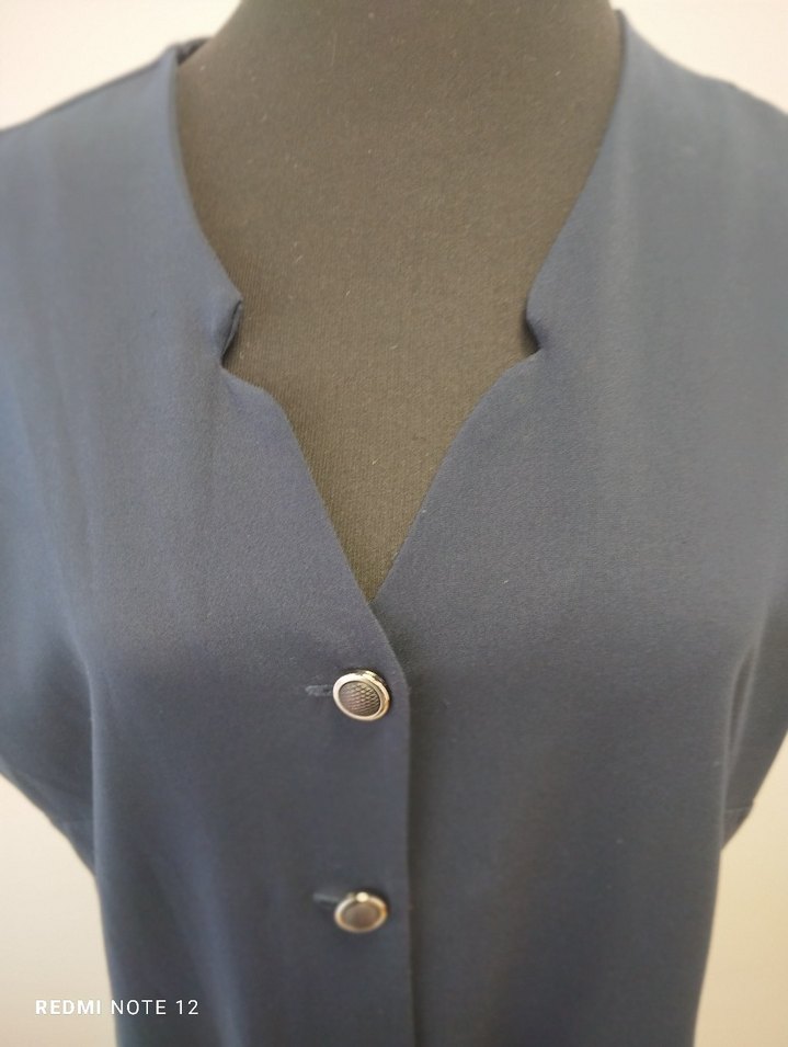 Lacivert Düğmeli Uzun Kadın Yelek - Görsel 2