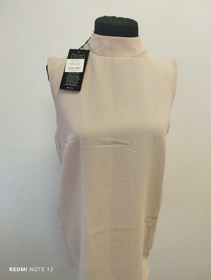 MELİKE TARTAR Bej Yüksek Yakalı Kolsuz Tunik - Görsel 4