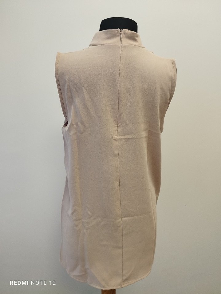 MELİKE TARTAR Bej Yüksek Yakalı Kolsuz Tunik - Görsel 2