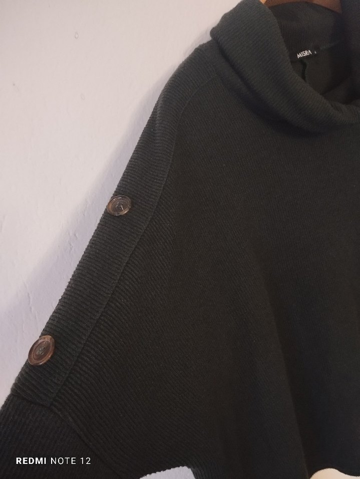 Yeşil Boğazlı Uzun Kollu Kadın Kazak - Görsel 3