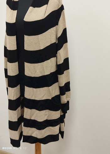 Bej Siyah Çizgili Uzun Kadın Hırka - Görsel 2