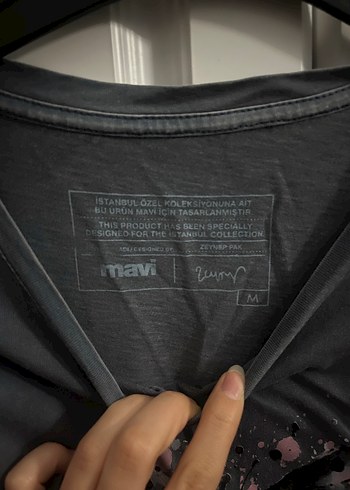 Kelebek baskılı Tişört - Görsel 3