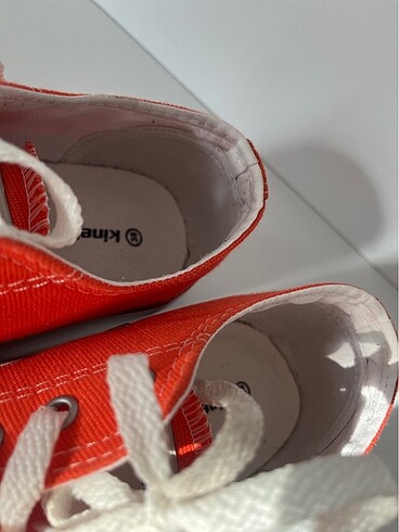 38 Beden turuncu Renk Converse ayakkabi