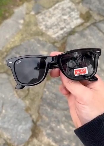 Kadın Siyah Parlak Ray-Ban Gözlük