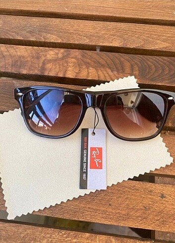 Rayban güneş gözlüğü