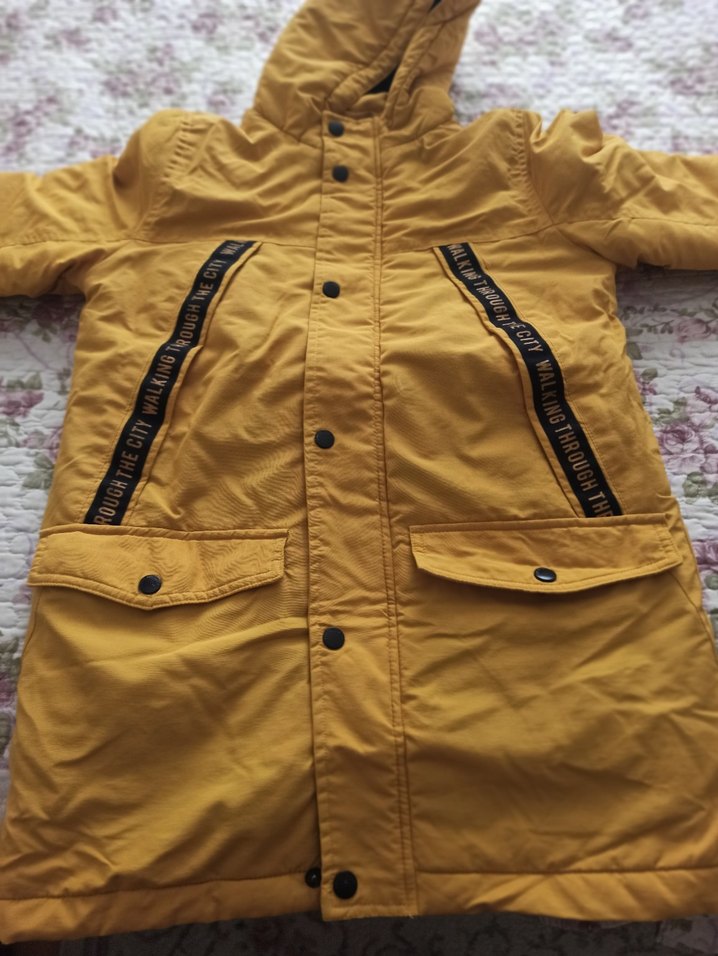 Sarı Düğmeli Erkek Çocuk Montu - Görsel 5