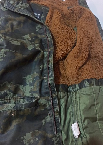 Erkek Çocuk Kamuflaj Desenli Düğmeli Kaban - Görsel 5