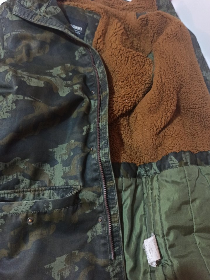 Erkek Çocuk Kamuflaj Desenli Düğmeli Kaban - Görsel 5