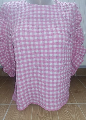 Pembe Kareli Fırfırlı Kadın Bluz