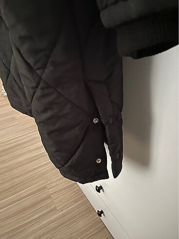 m Beden siyah Renk Pull bear şişme uzun mont