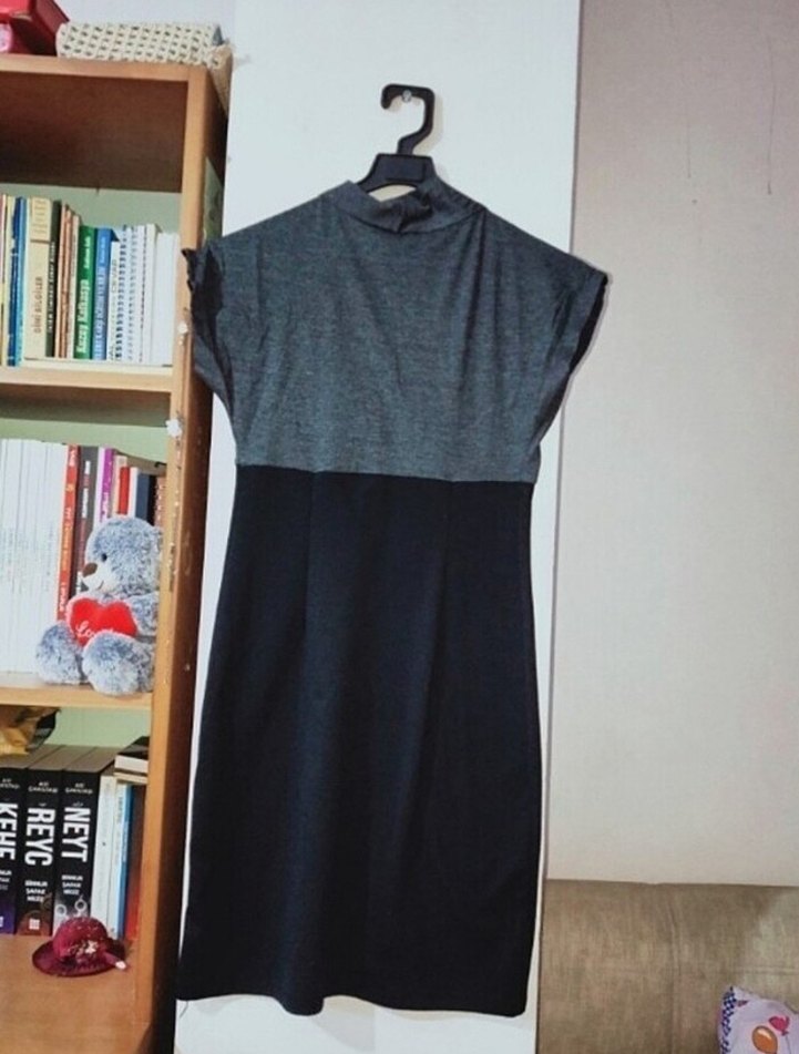 ZARA V Yaka Gri Siyah Midi Elbise - Görsel 2